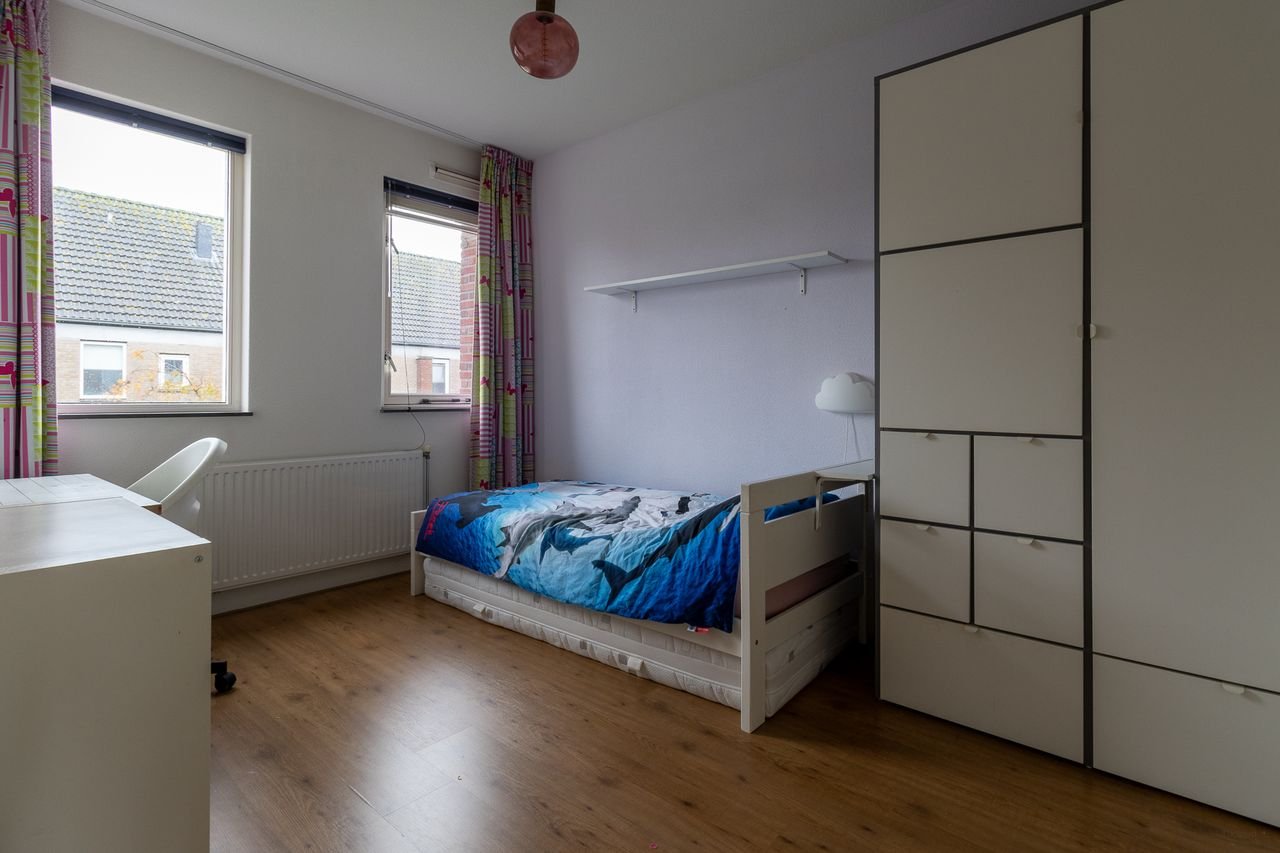 Ruime gezinswoning met tuin in Schiebroek - Afbeelding 10