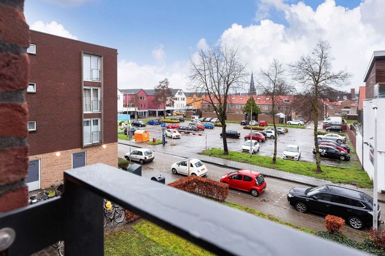 Furnished apartment in the center of Enschede - Image 4