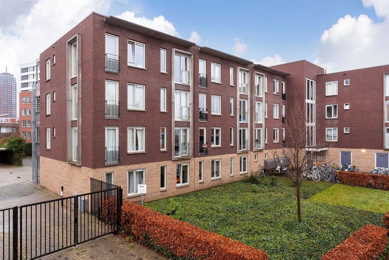 Furnished apartment in the center of Enschede - Image 1