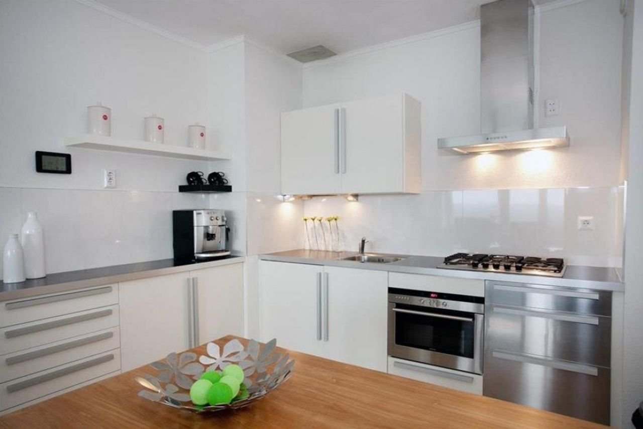 Stylish apartment with panoramic views - Image 3