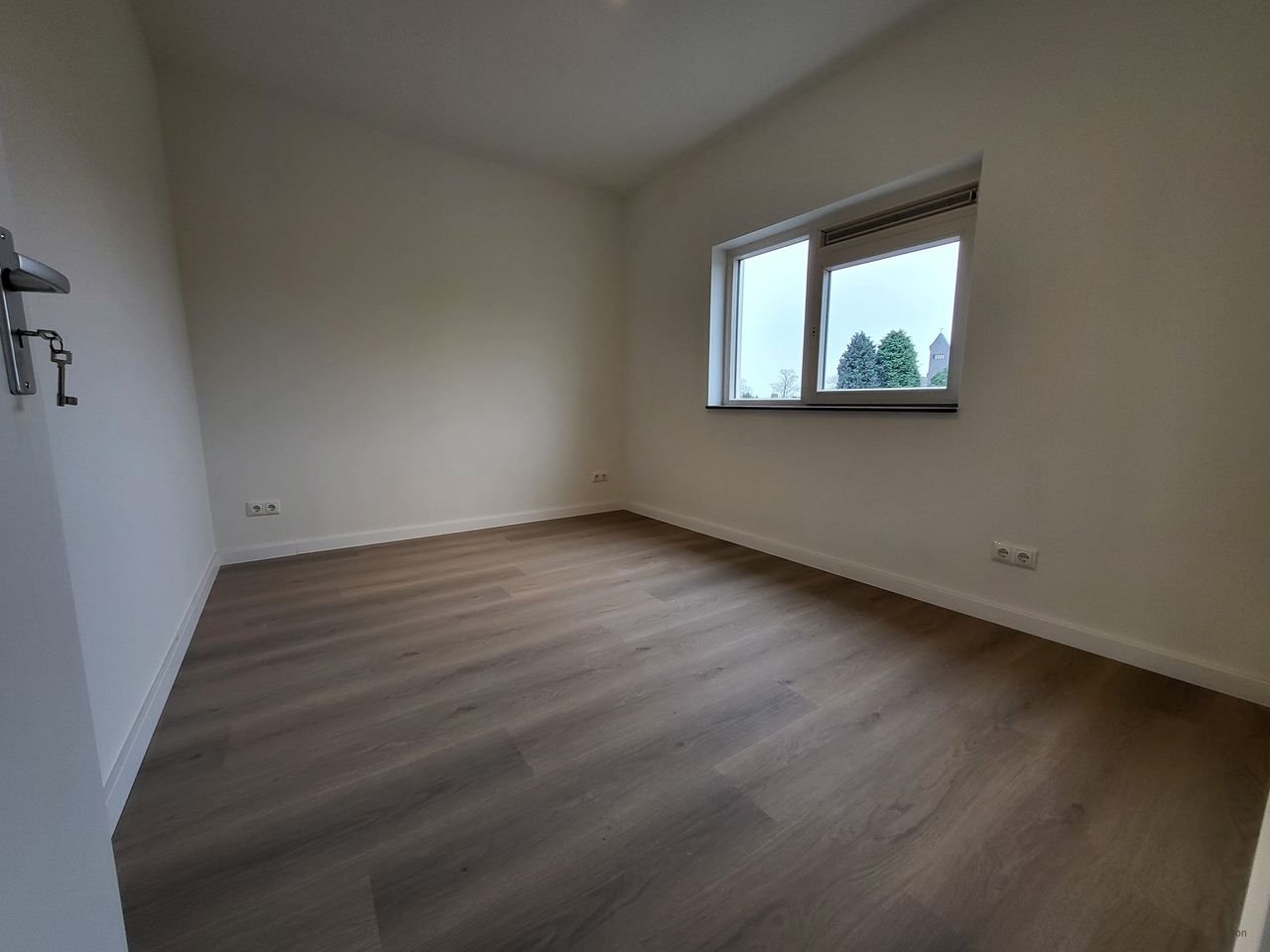 Modern apartment on the Markt - Image 6