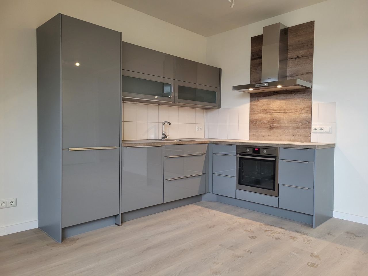 Modern apartment on the Markt - Image 5
