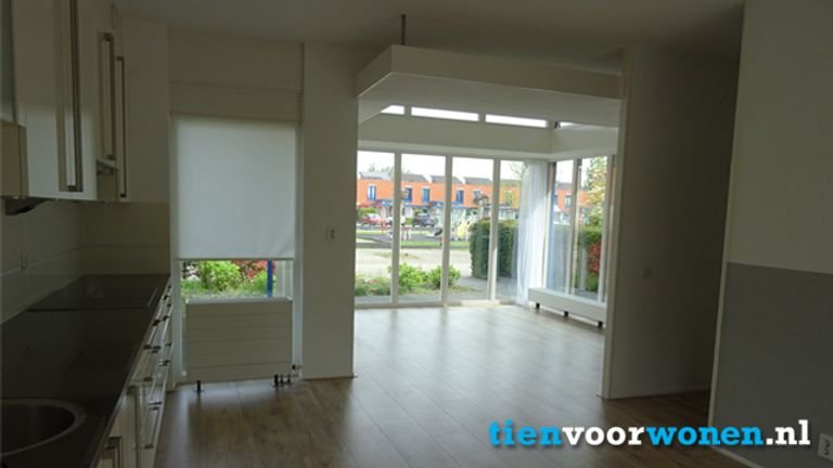 Spacious home with south-facing garden in De Landerijen - Image 4