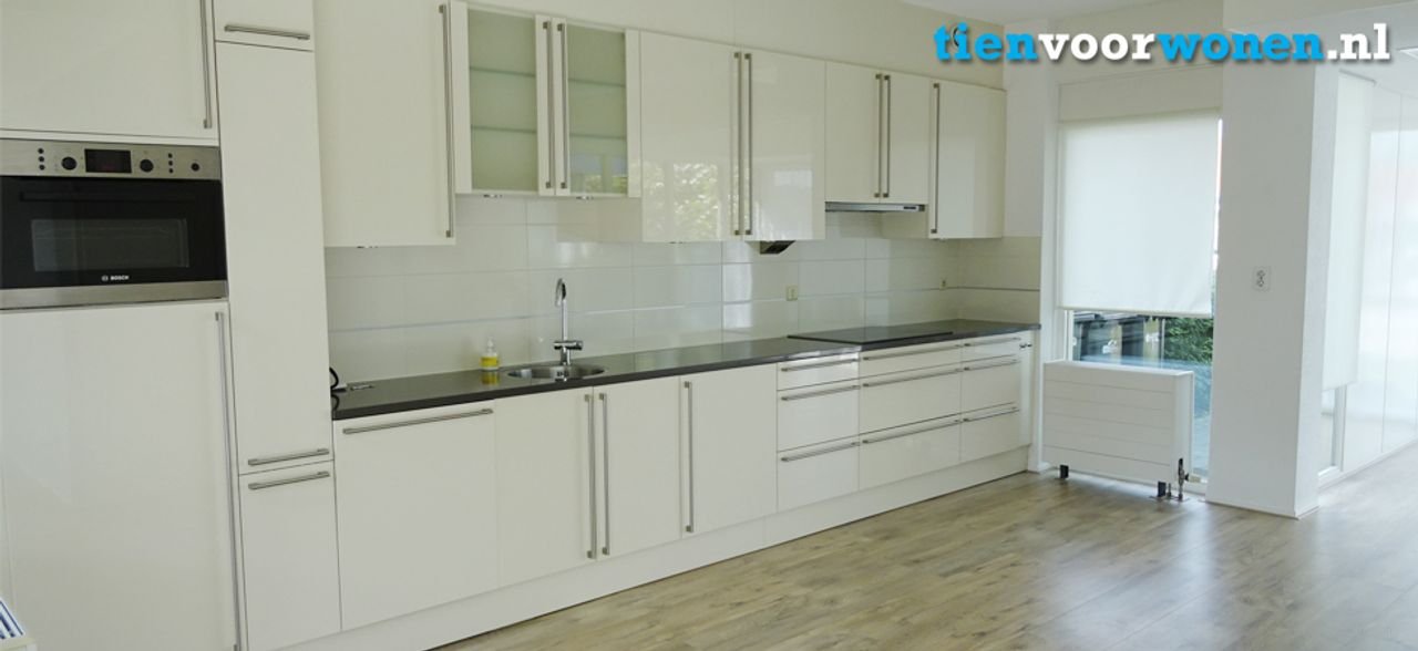 Spacious home with south-facing garden in De Landerijen - Image 1