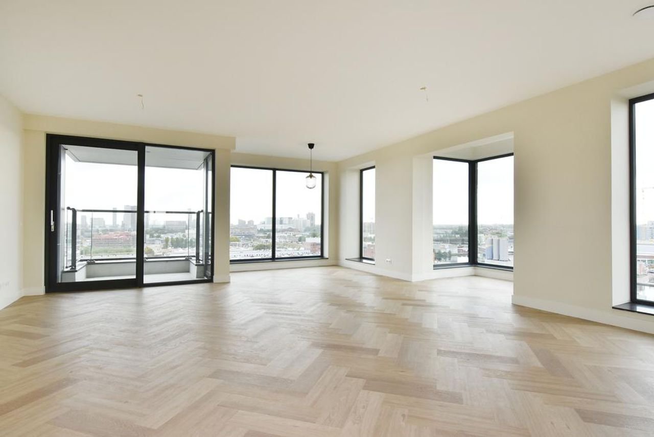 Luxury apartment with skyline view in Binckhorst - Image 5