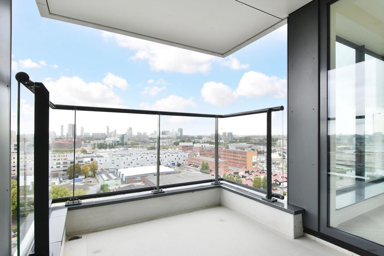 Luxury apartment with skyline view in Binckhorst - Image 16