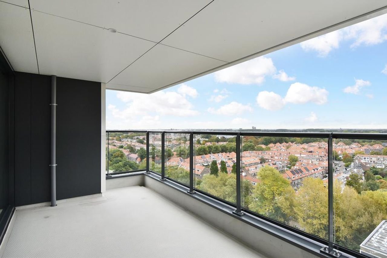 Luxury apartment with skyline view in Binckhorst - Image 3