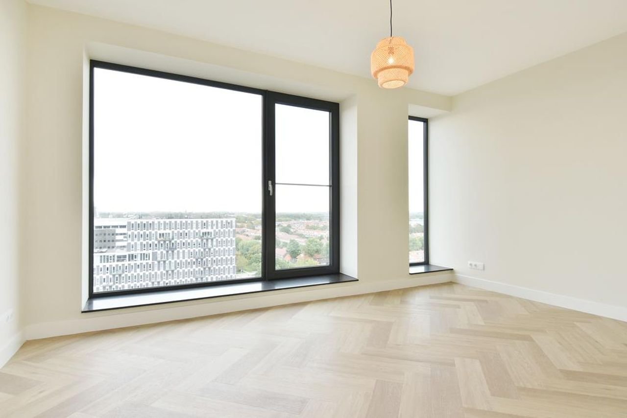 Luxury apartment with skyline view in Binckhorst - Image 8