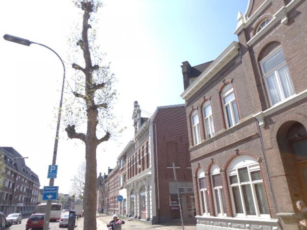 Spacious studio opposite Roermond station - Image 6