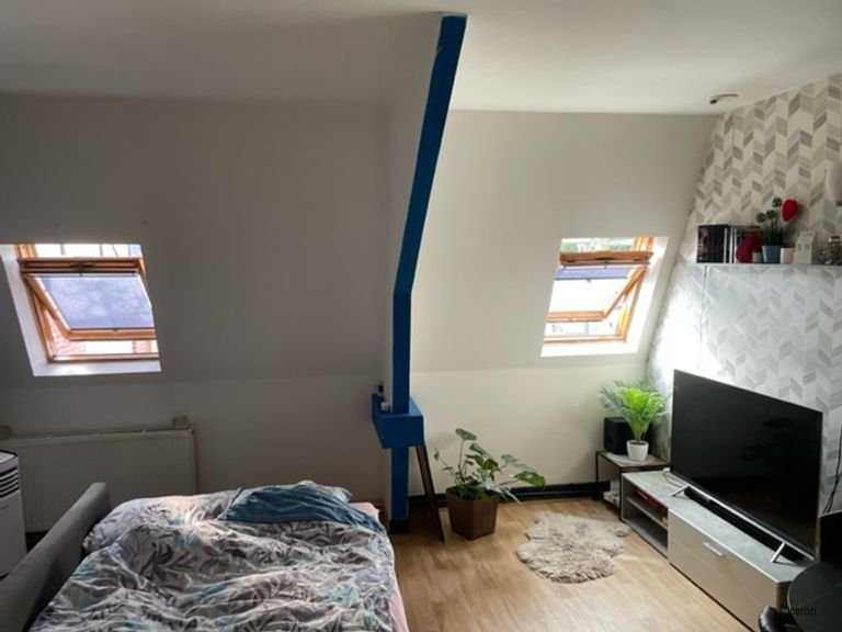 Spacious studio opposite Roermond station - Image 4