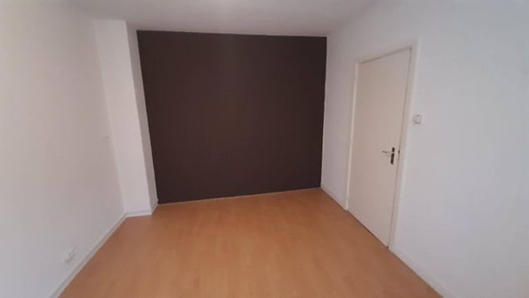 Lichte studentenkamer met erker en tuin - Afbeelding 3