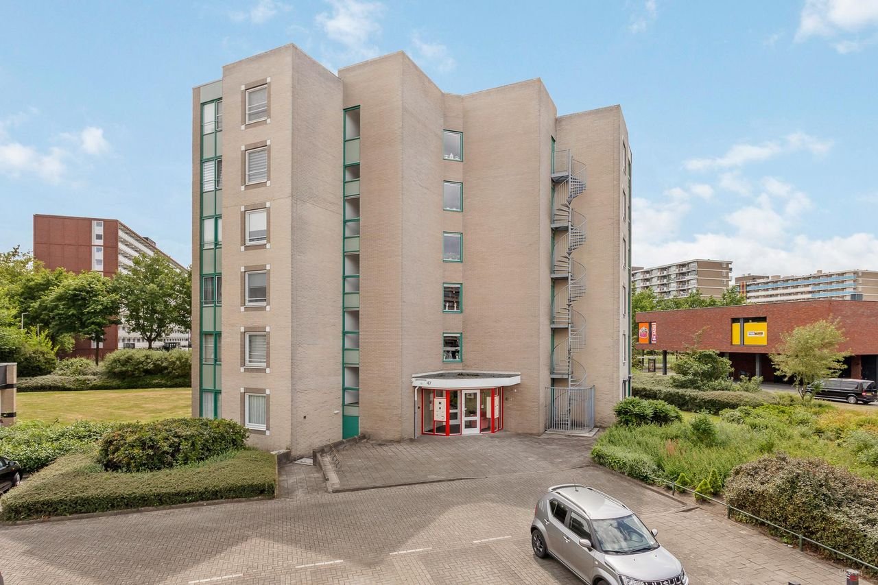 Living above the shops in Enschede - Image 2