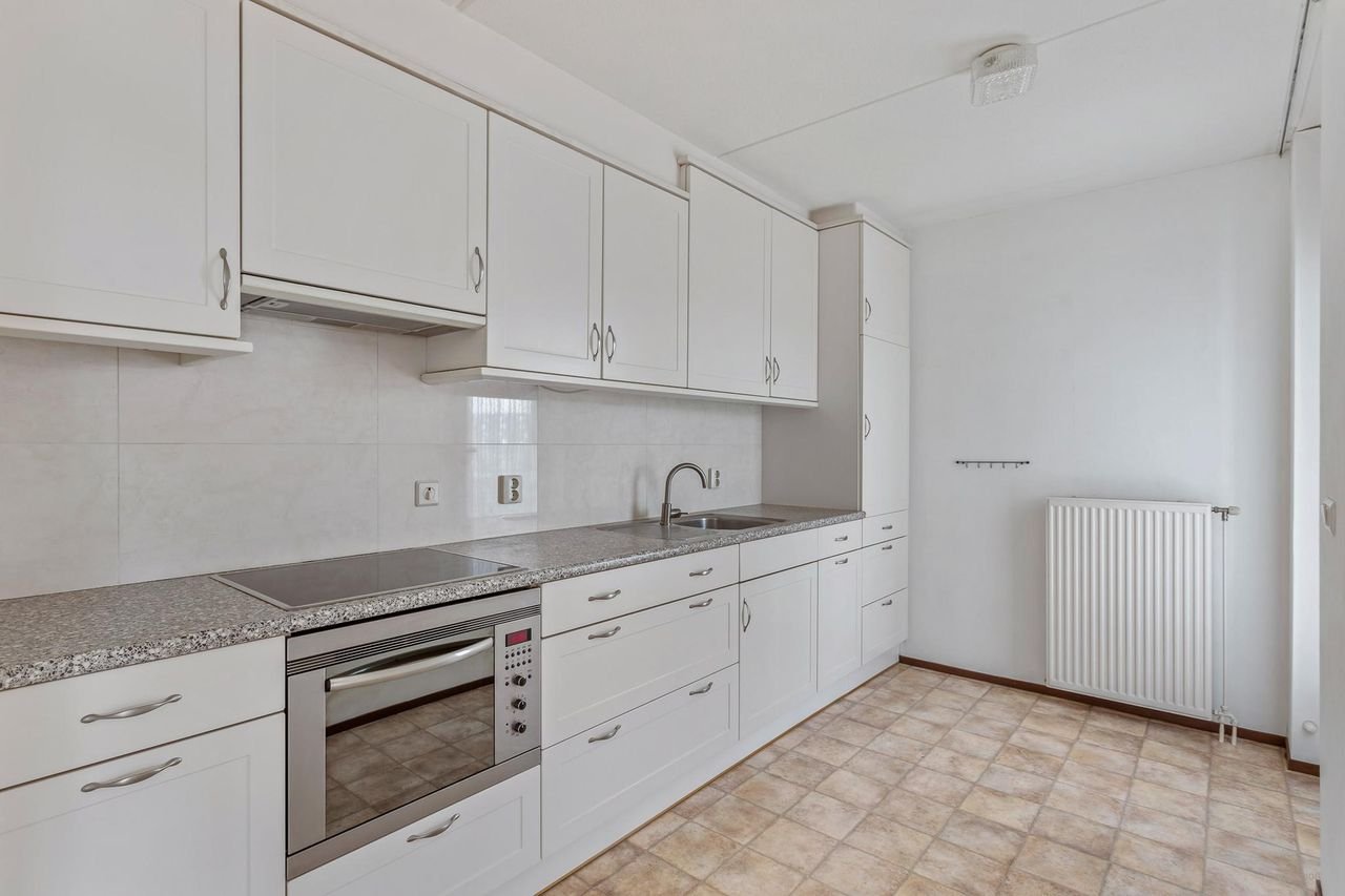 Living above the shops in Enschede - Image 11