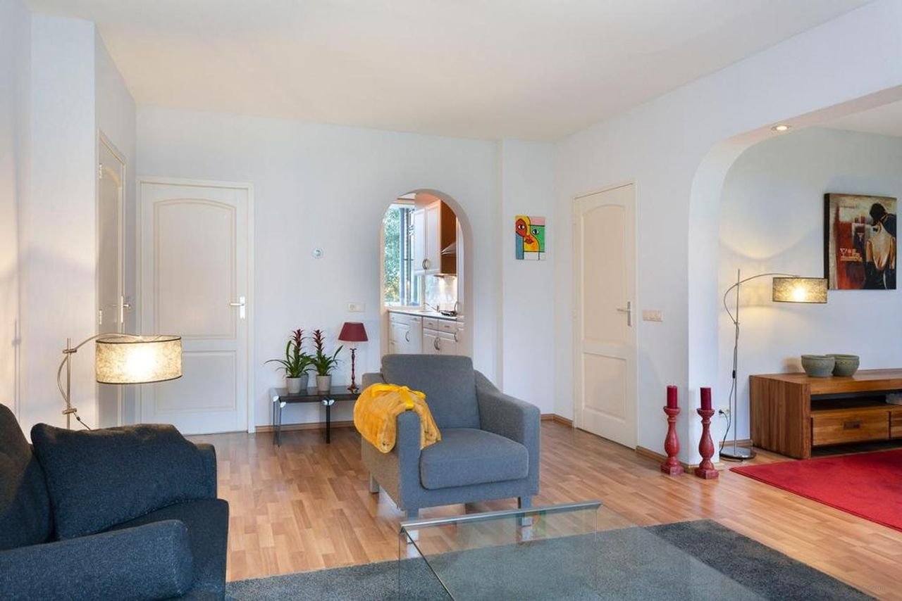 Furnished 2-bedroom apartment (75 m²) - Image 8