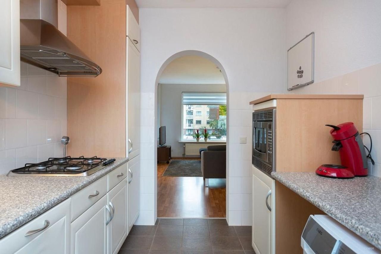 Furnished 2-bedroom apartment (75 m²) - Image 10