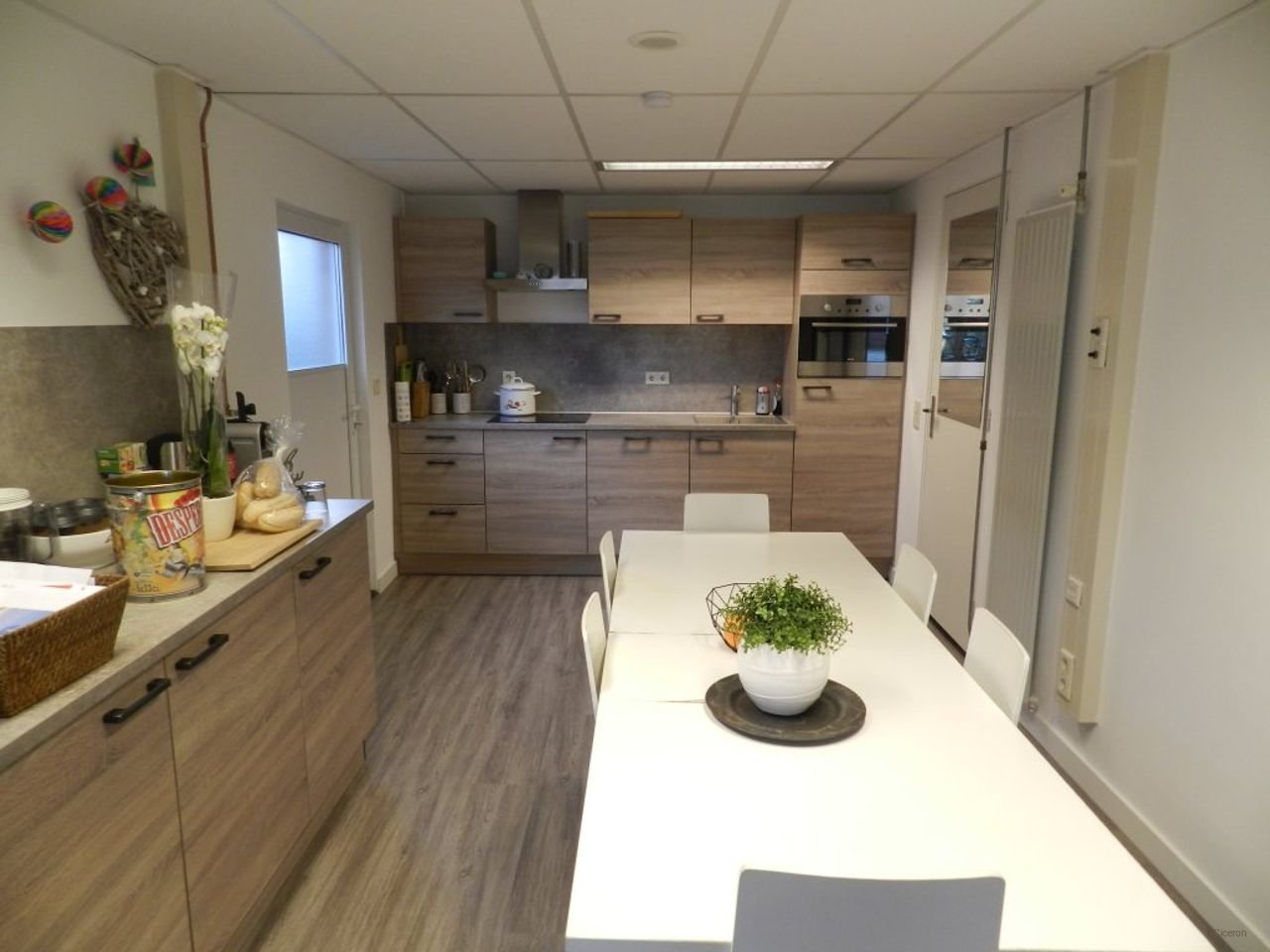 Moderne studio in Vogelkwartier met eigen keukenblok - Afbeelding 13