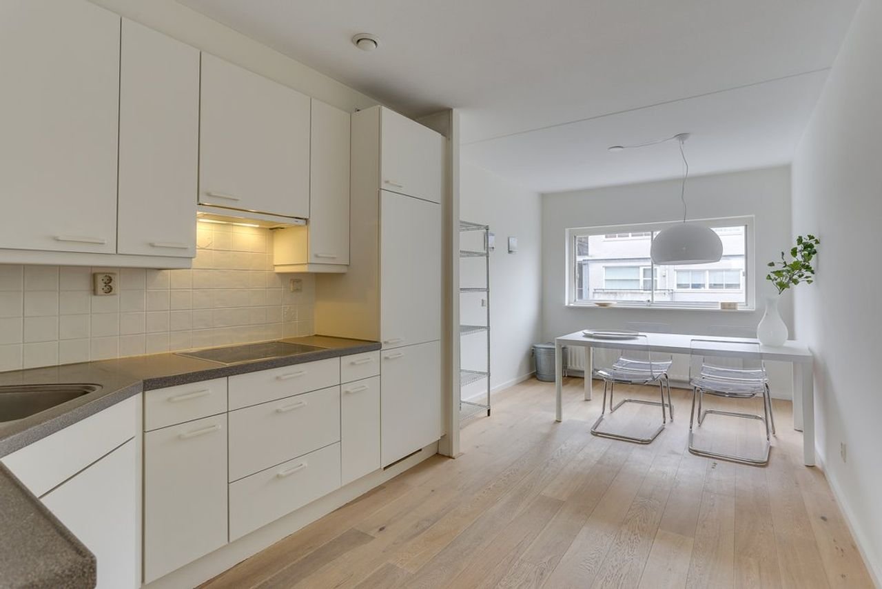 Utrecht Centrum: 3 kamers &amp; parkeren - Afbeelding 10