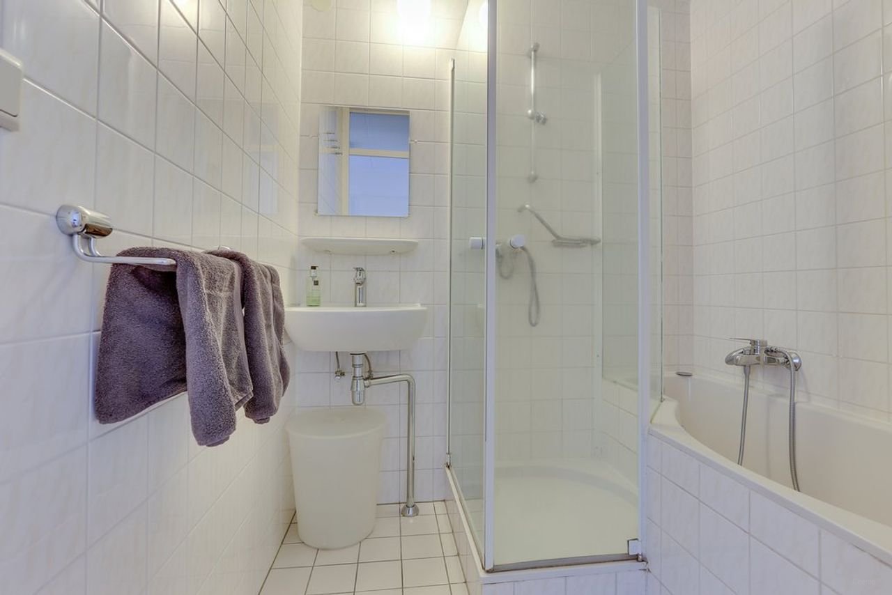 Utrecht Centrum: 3 kamers &amp; parkeren - Afbeelding 19