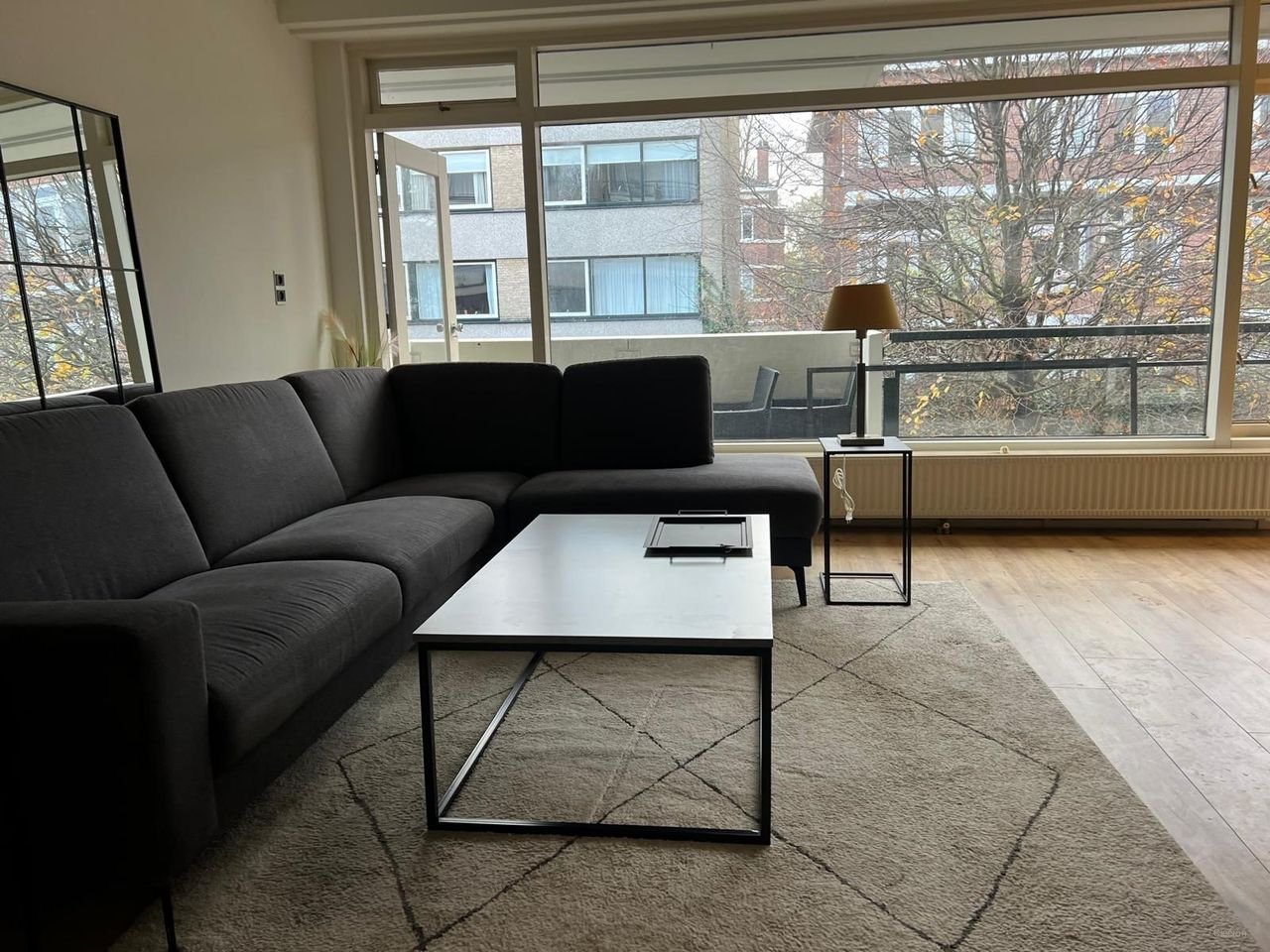 Licht appartement in Duinzigt met privéparking - Afbeelding 1