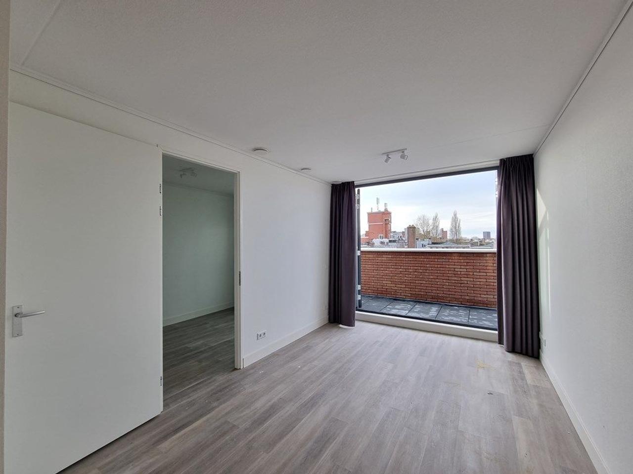 Penthouse met balkon in De Baarsjes - Afbeelding 4