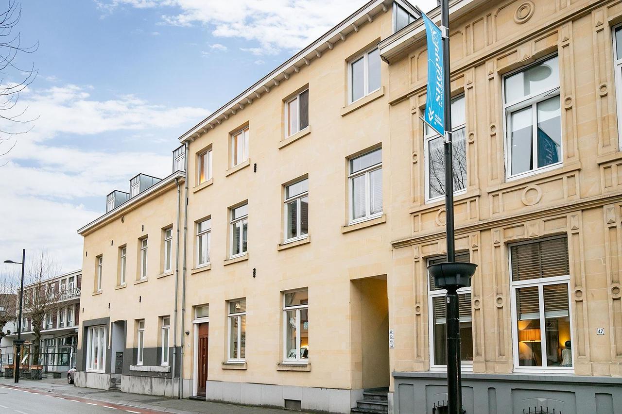 80m² apartment with private roof terrace in Valkenburg - Image 1