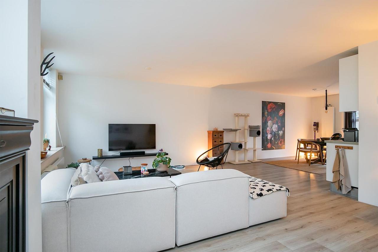 80m² apartment with private roof terrace in Valkenburg - Image 4
