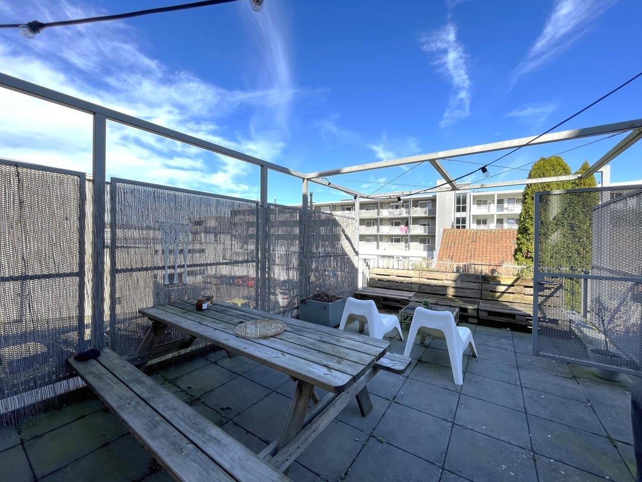 80m² apartment with private roof terrace in Valkenburg - Image 12