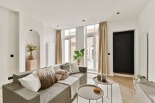Townhouse with 5 bedrooms and garden in Zuidwal - Image 2