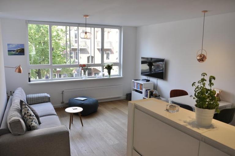 Gemeubileerd 3-kamerappartement met balkon - Afbeelding 1