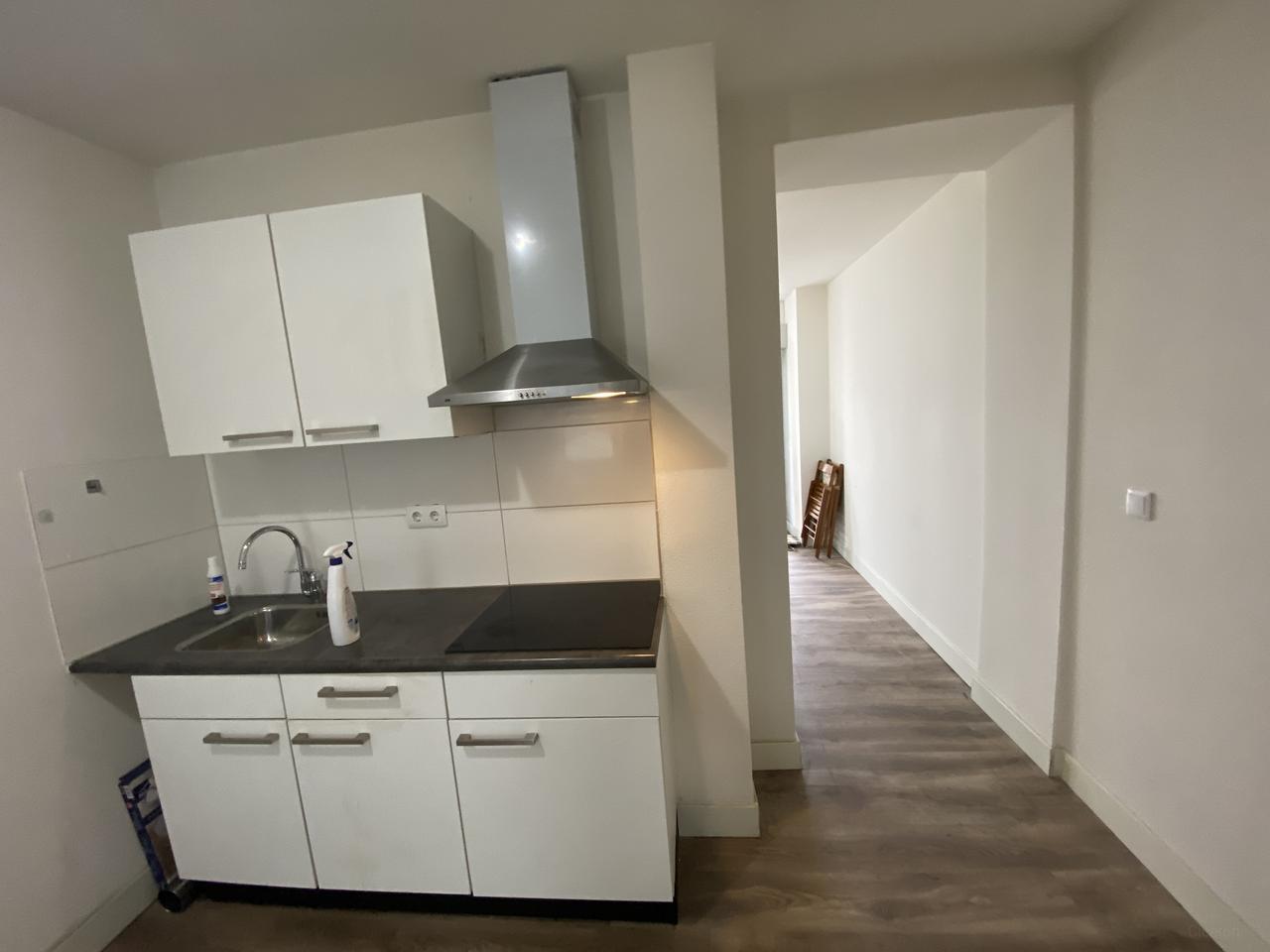 Self-contained studio eligible for housing allowance - Image 4