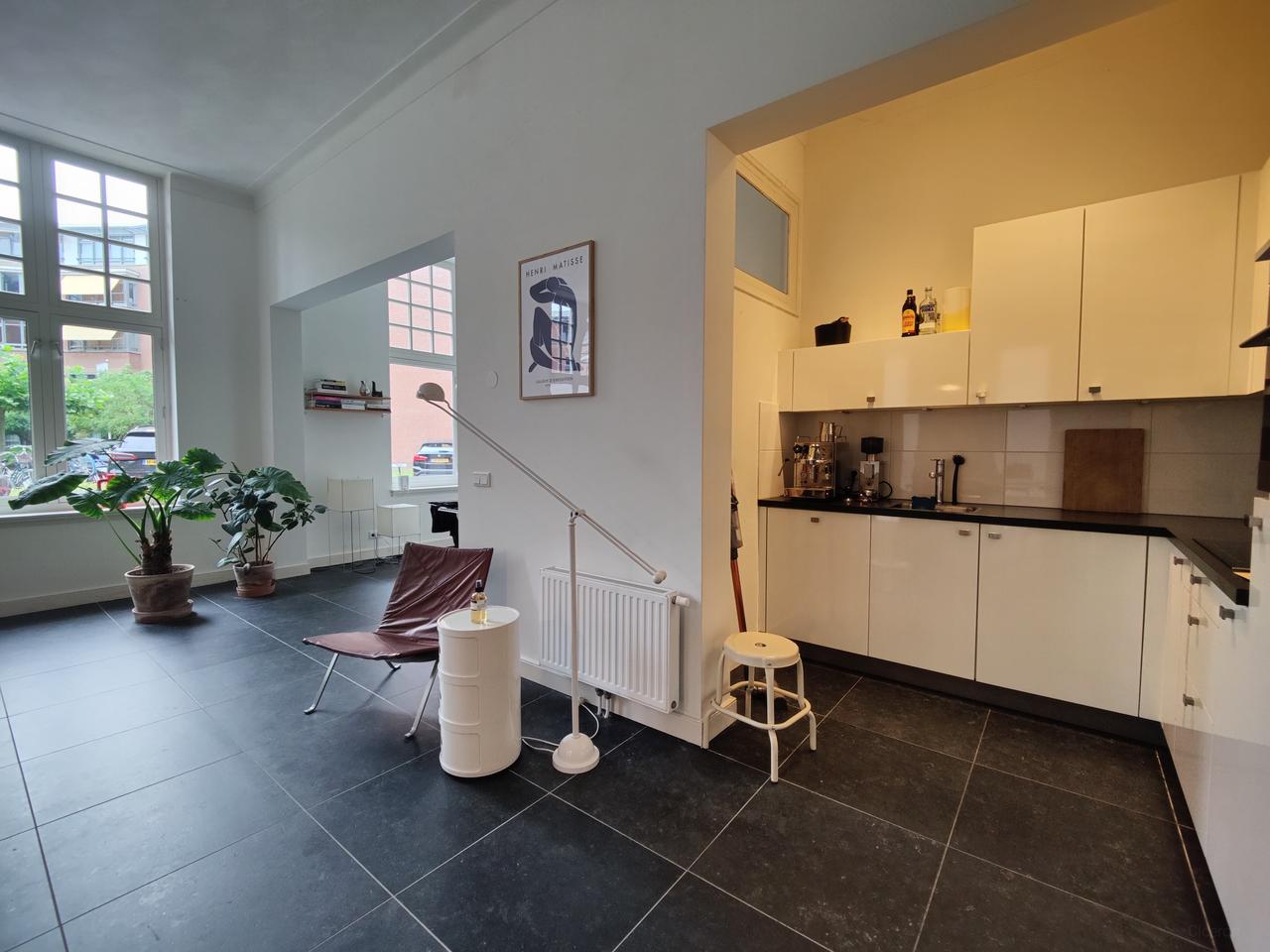 Historic apartment on Strijpsestraat - Image 4