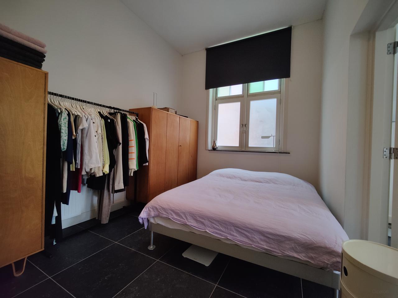 Historic apartment on Strijpsestraat - Image 5