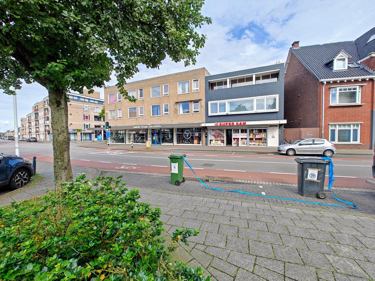 Gemeubileerde kamer met gedeeld dakterras - Afbeelding 1