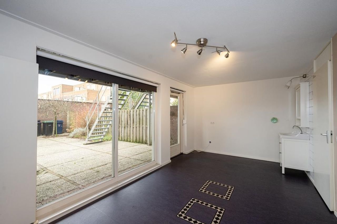 Herenhuis met garage en uitzicht op water - Afbeelding 4