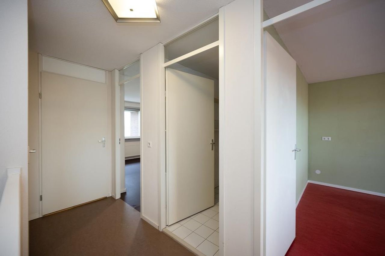 Herenhuis met garage en uitzicht op water - Afbeelding 24