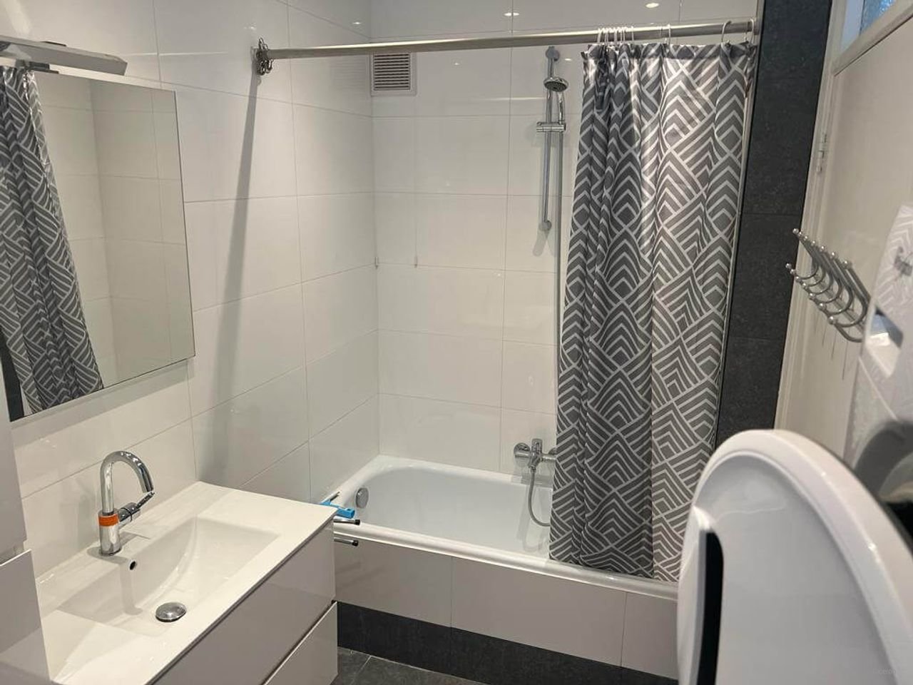 Gemeubileerd 4-slaapkamer appartement in Amstelveen - Afbeelding 14