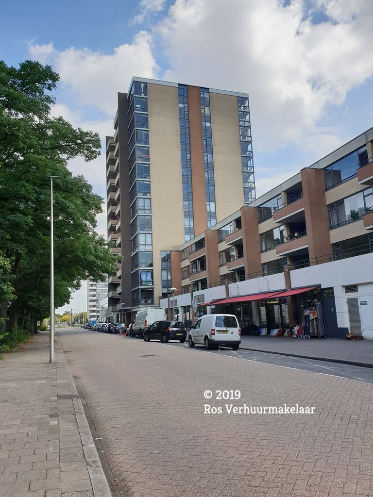 Royaal gerenoveerd 4-kamer appartement (122m2) - Afbeelding 1
