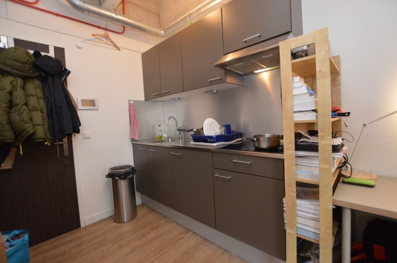 Studio with terrace on the canal - Image 5