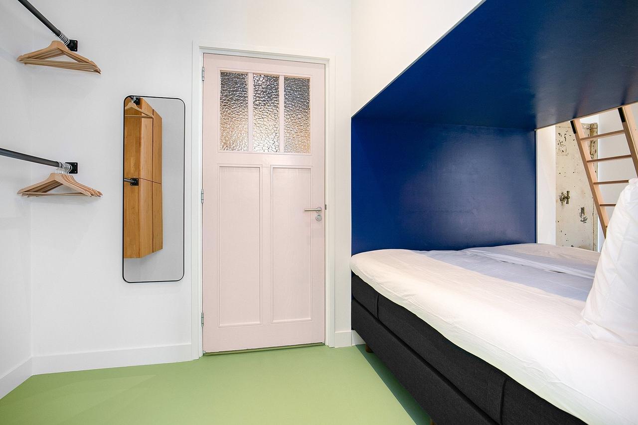 Modern apartment on De Withstraat - Image 14