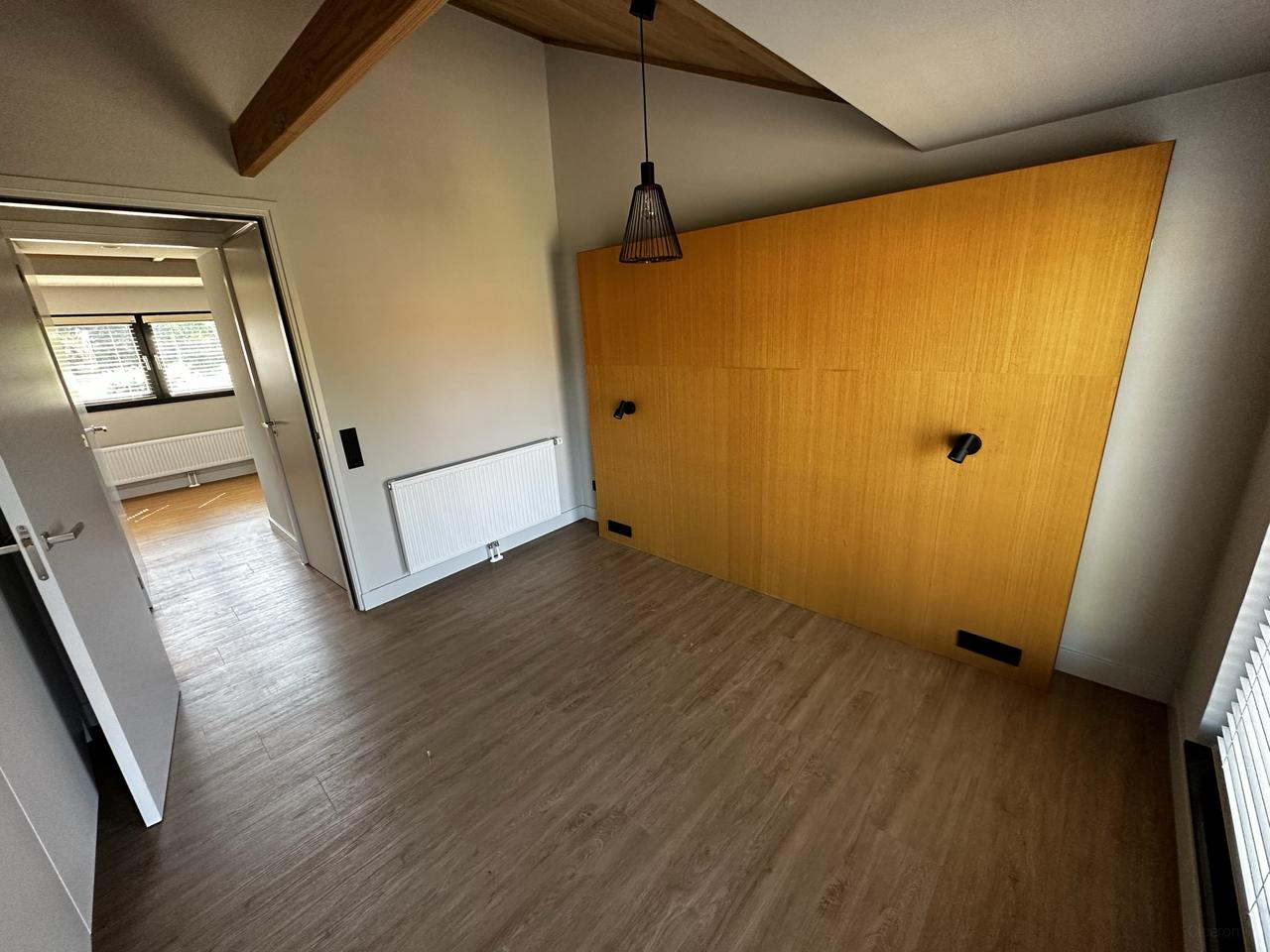 Luxe hoekwoning met tuin in Hogeland - Afbeelding 11