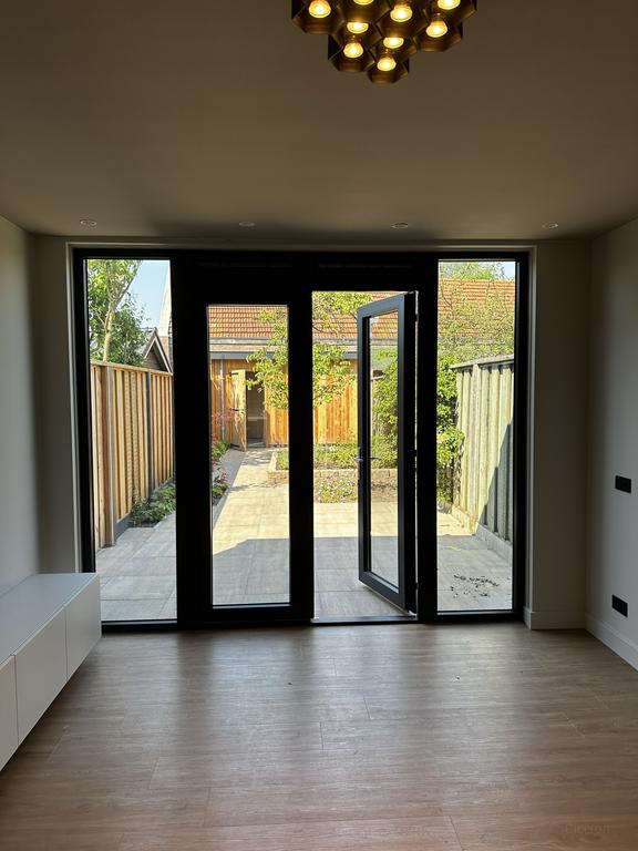 Luxe hoekwoning met tuin in Hogeland - Afbeelding 4
