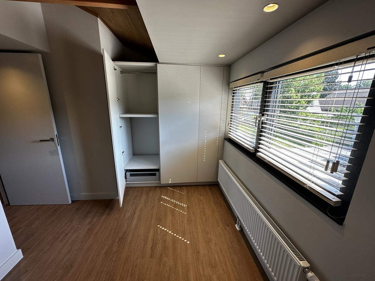 Luxe hoekwoning met tuin in Hogeland - Afbeelding 13