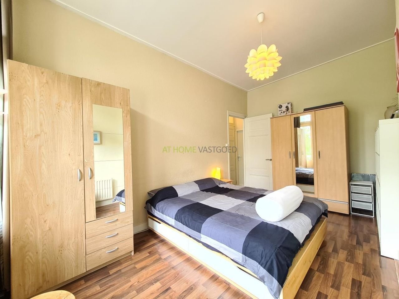 Gemeubileerd appartement met balkon achter Rotterdam Centraal - Afbeelding 8