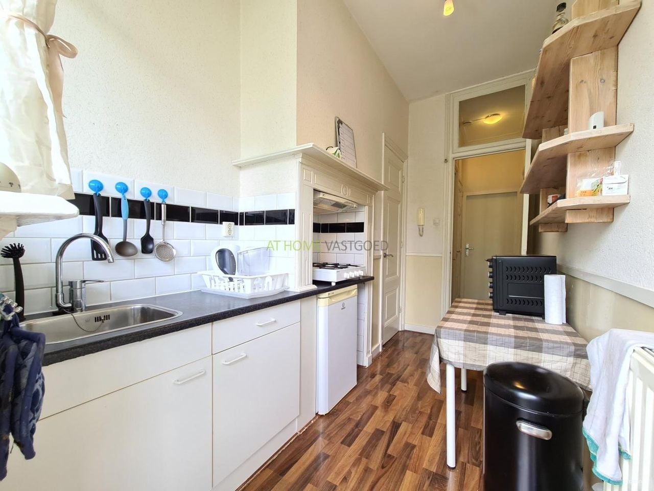 Gemeubileerd appartement met balkon achter Rotterdam Centraal - Afbeelding 13