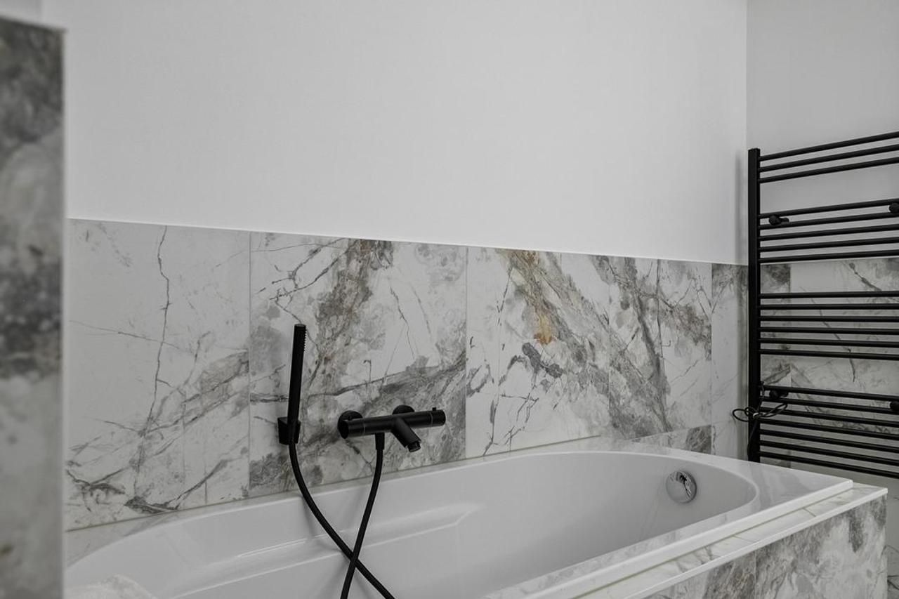 Gemeubileerd 3-kamerappartement - Afbeelding 14
