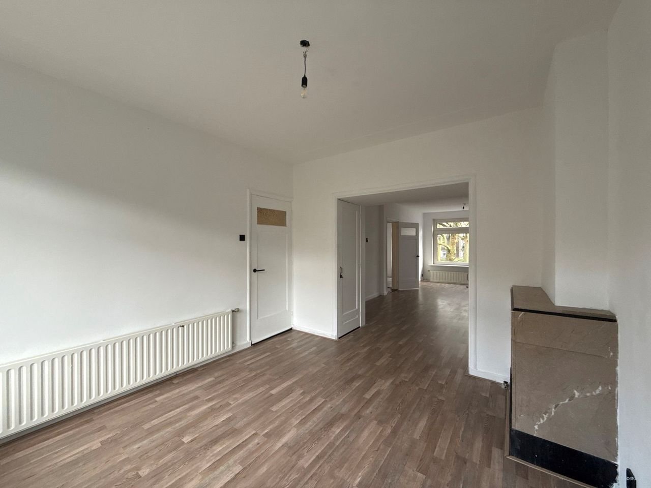 2-bedroom apartment near Rotterdam Central Station - Image 2