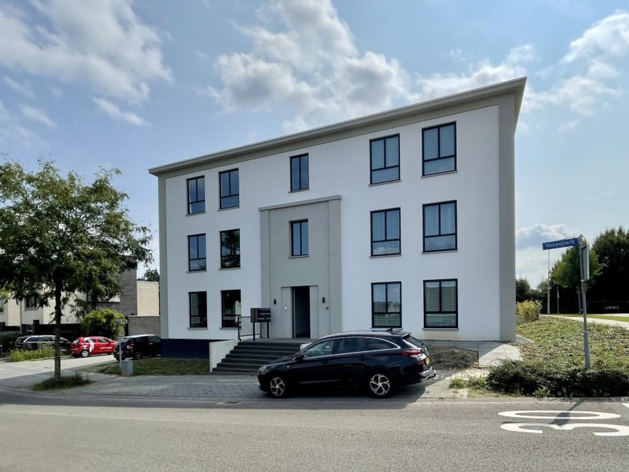 Gasloos 3-kamerappartement met balkon - Afbeelding 1