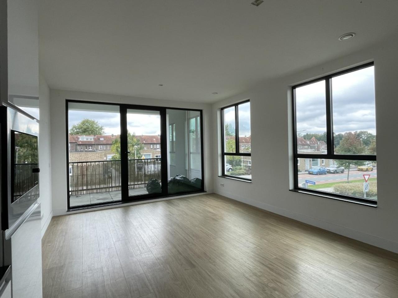 Gasloos 3-kamerappartement met balkon - Afbeelding 3