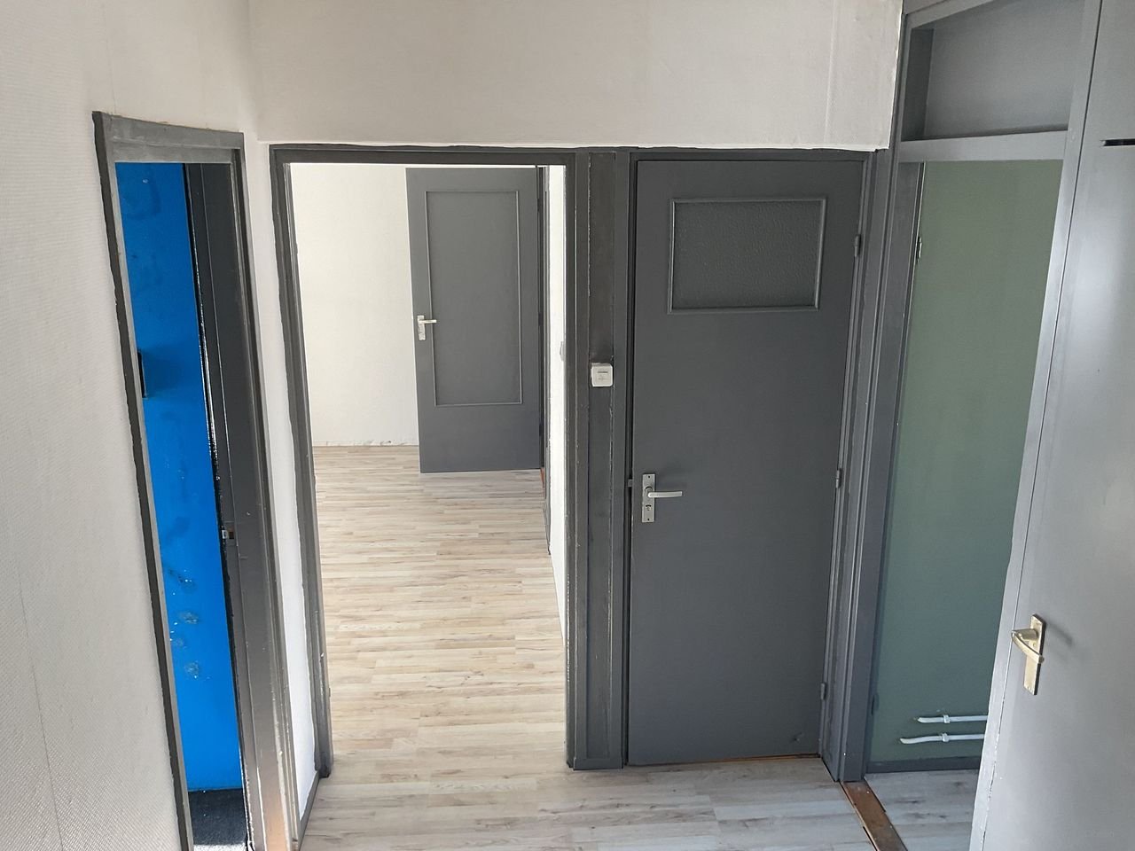 Bright 2-bedroom apartment in Leerdam - Image 3