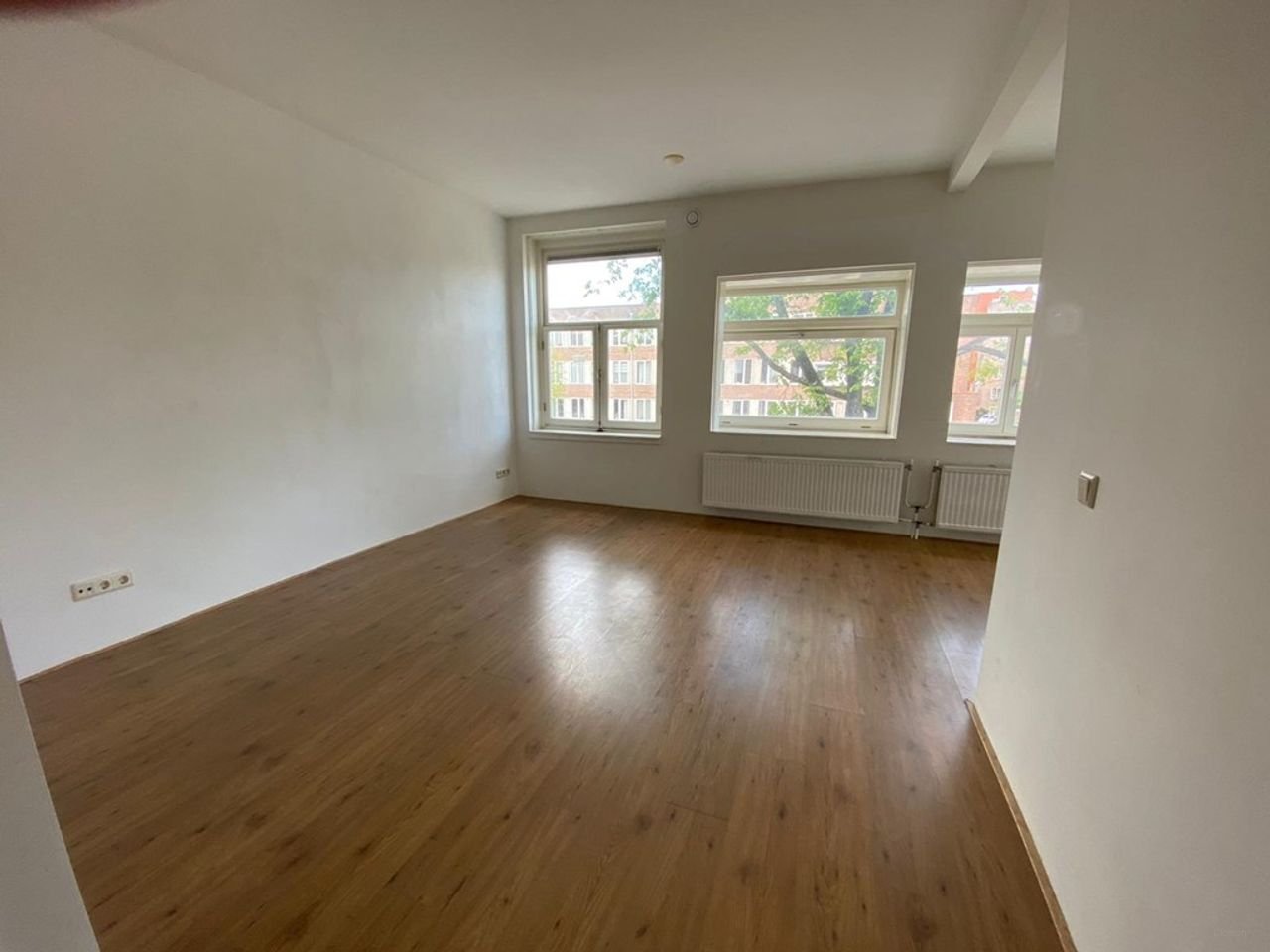 Licht appartement in De Baarsjes (2 slaapkamers) - Afbeelding 2